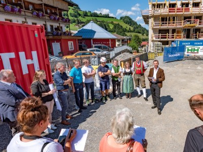 18.08.2025 Spatenstich Niederauer Dorfabend / Pavillon